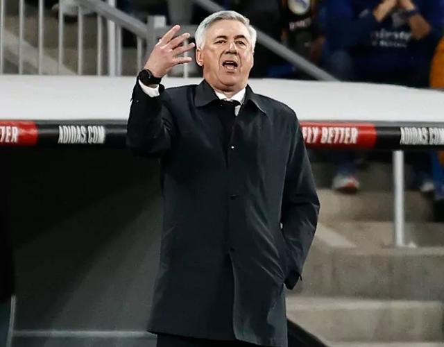 体育赛事-安帅：本泽马缺席并非决定性 我一般不会错两次